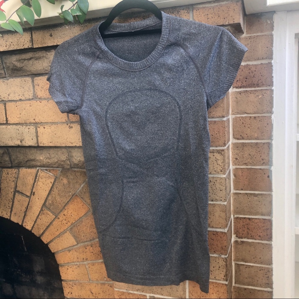 Lululemon Gray Top